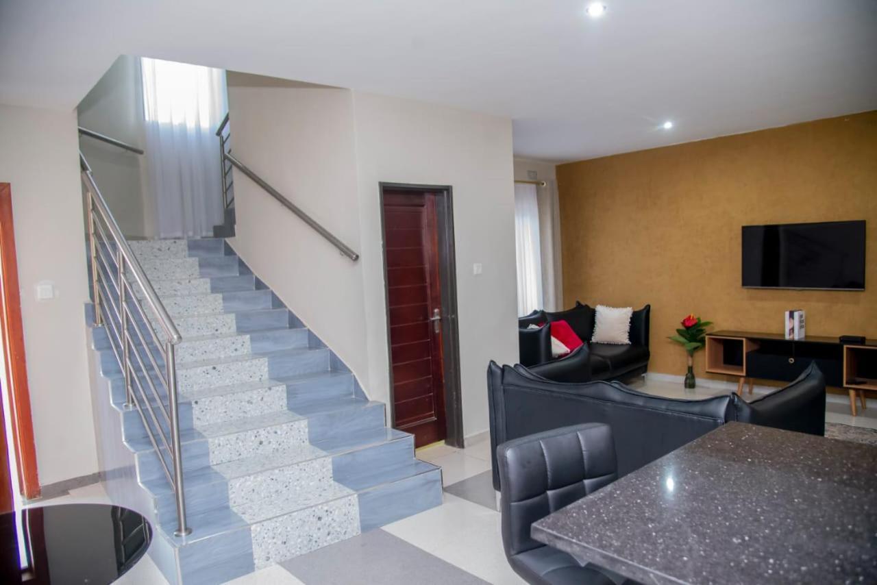 Royal Villa Suites Lusaka Exterior foto