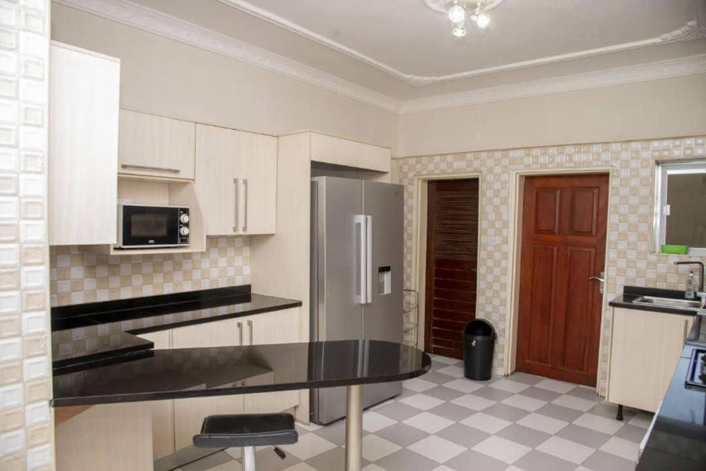 Royal Villa Suites Lusaka Exterior foto